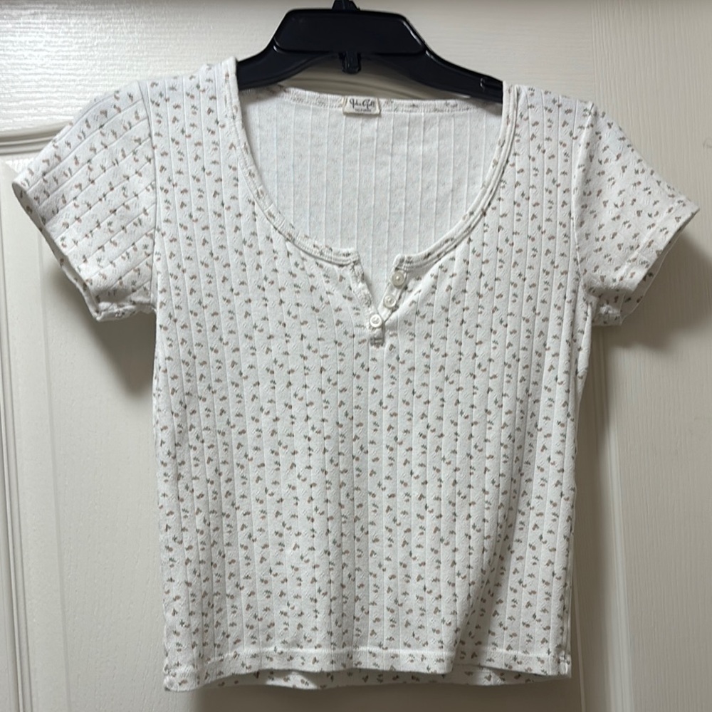 Brandy Melville Cream Fitted Crop T-Shirt